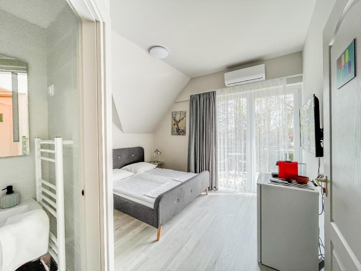 Villa 21 Boutique Rooms Балатональмади Экстерьер фото